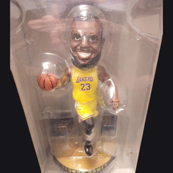 Lebron James "Welcome to Los Angeles" Bobblehead 2018 - Picture 3 of 6